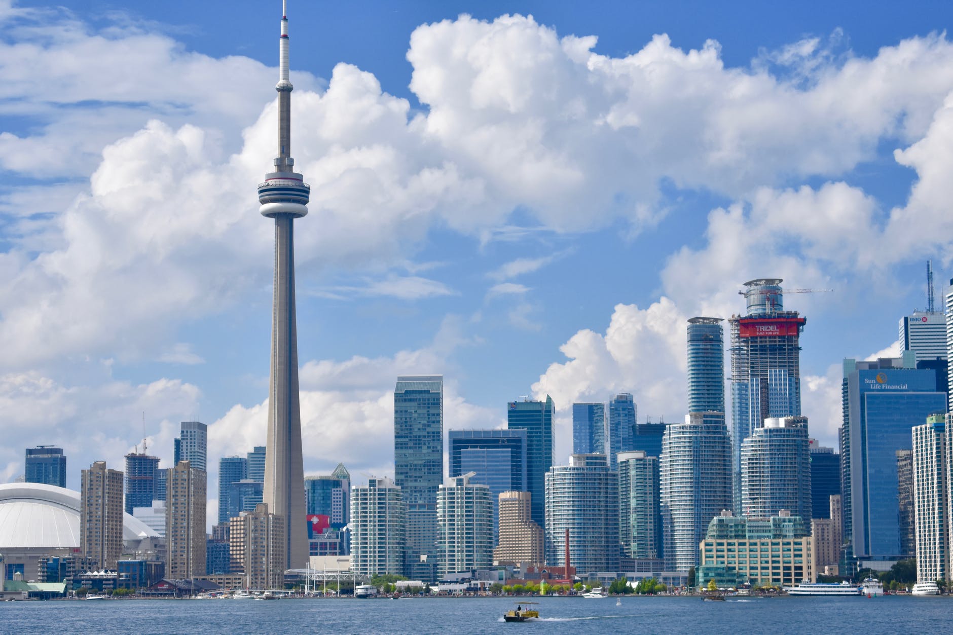 Toronto cityscape with tower and waterfront