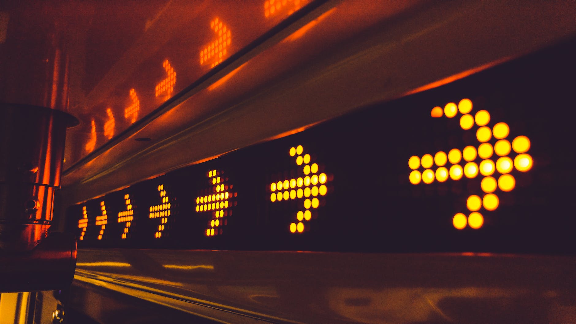 lights forming arrows to direct traffic